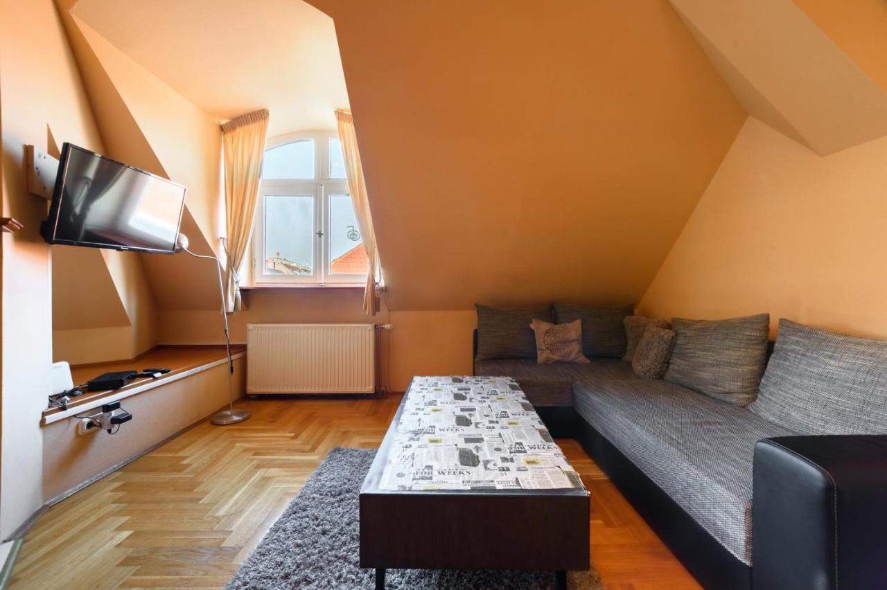 View To The Roofs Luxury Apartment With 2 Bedrooms Budapest Exterior foto