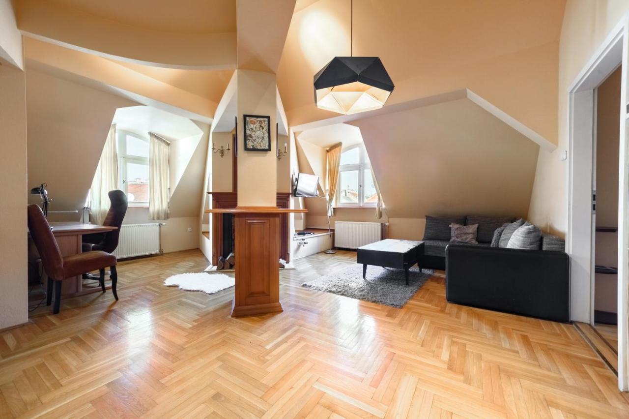 View To The Roofs Luxury Apartment With 2 Bedrooms Budapest Exterior foto