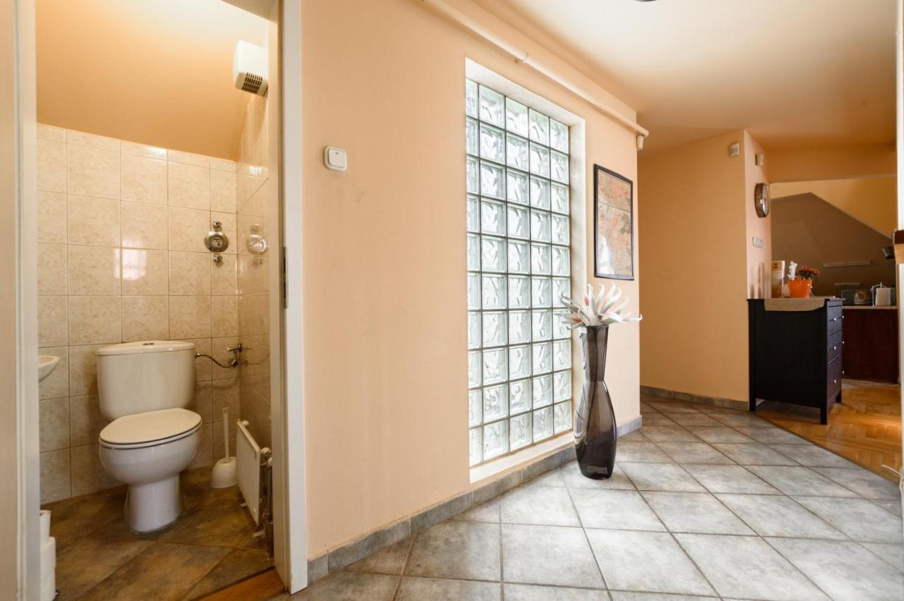 View To The Roofs Luxury Apartment With 2 Bedrooms Budapest Exterior foto